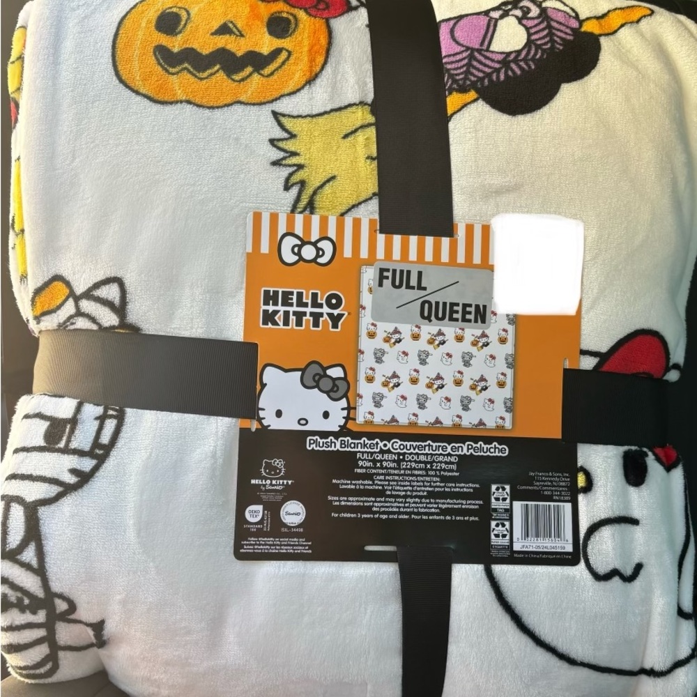 Hello kitty Halloween blanket. Full/queen